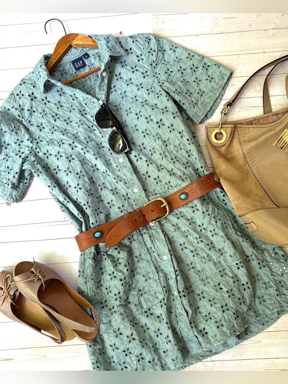 Gap cotton eyelet shirt dress